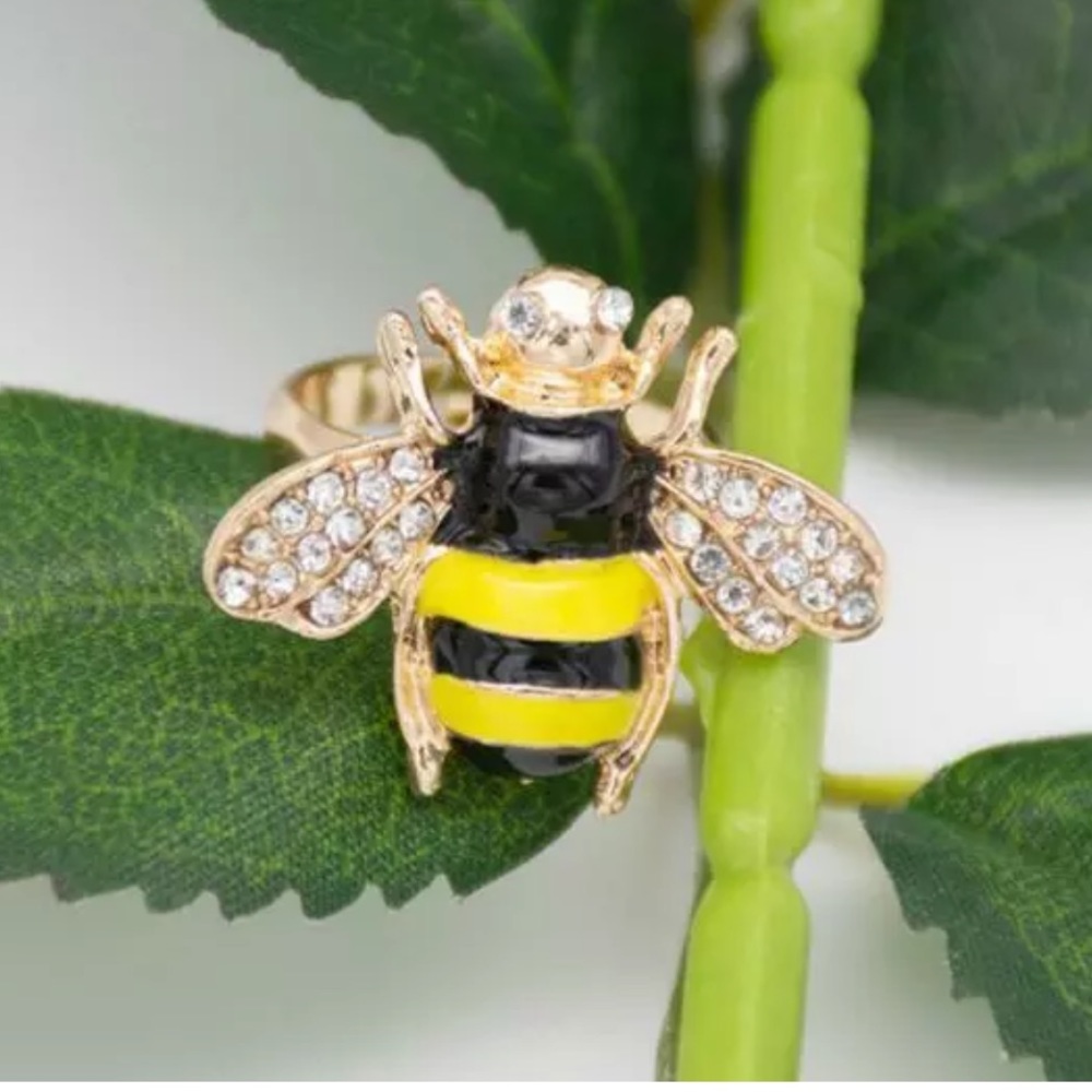 NWT Betsy Johnson Bee Pendant Necklace & Ring - Picture 11 of 13
